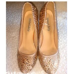 Ladies Golden Beaded Heels, Sz 6